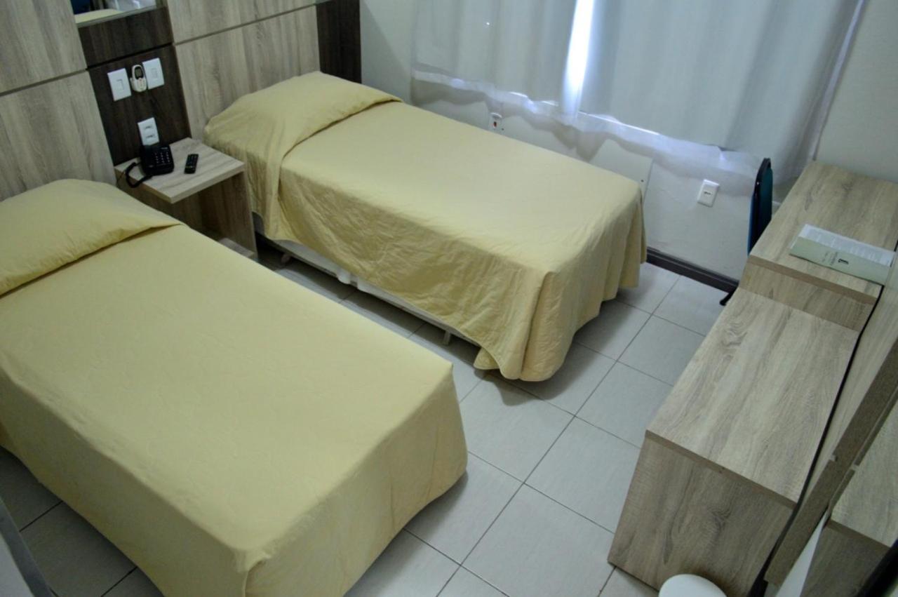 Santa Monica Palace Hotel Corumbá Buitenkant foto